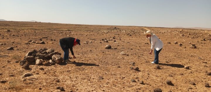 دير الكهف: العمل على الأرض